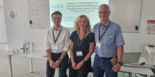 Foto von Bastian Pelka, Susanne Dirks und Christian Bühler, den Organisatoren der Session 'Advanced Technologies for Inclusion and Participation in Education and Labour'